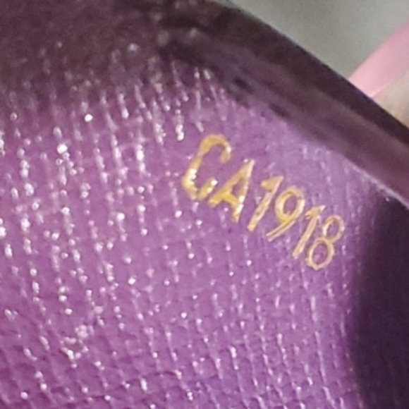 Louis Vuitton Agenda - Picture 3 of 12